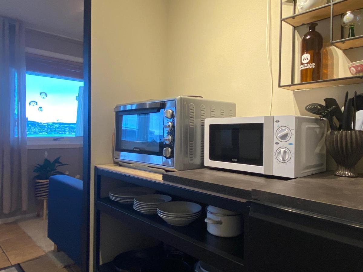 Polar Cozy Apartment - With View And Free Parking トロムソ エクステリア 写真